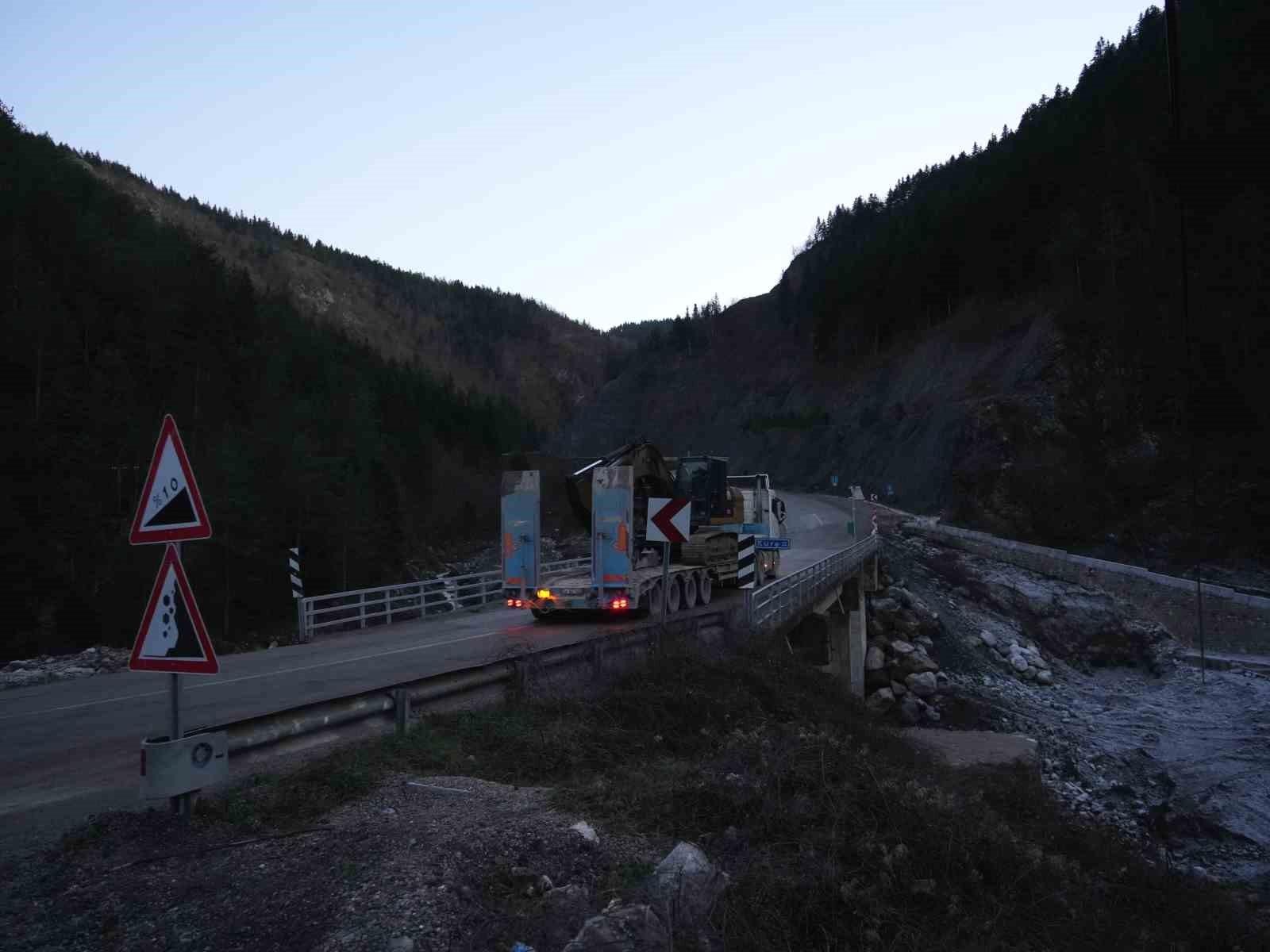 Tarihi İstiklal Yolu Köprüsü