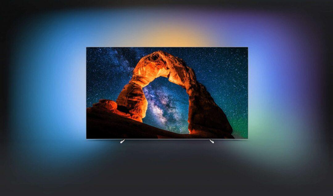 6) Philips 65OLED803: ​Ambilight Teknolojisiyle Fark Yaratın