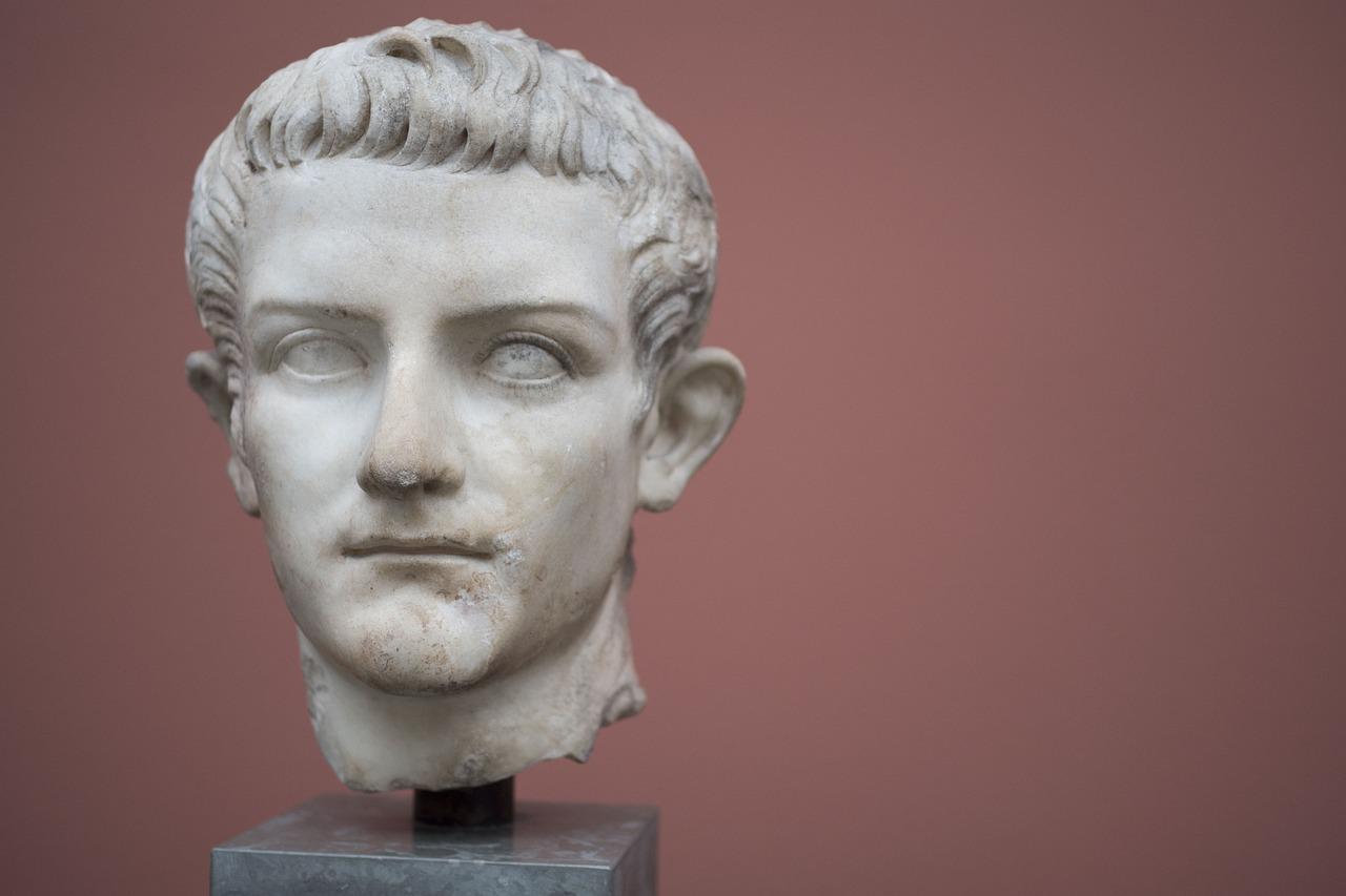 7) Caligula: Tartışmalı ⁢Yönetim ve Diktatörlük