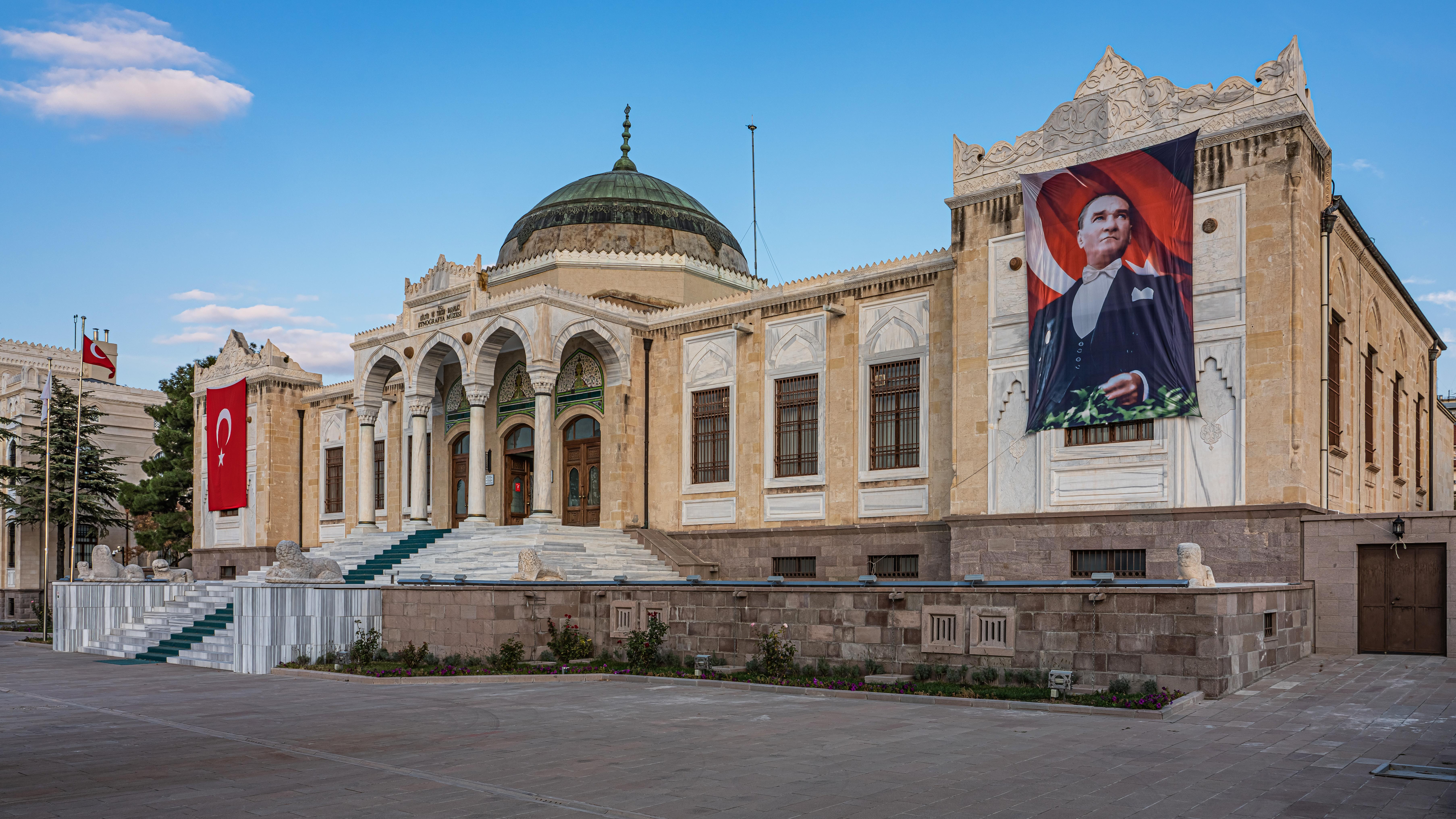 8)  Etnografya Müzesi: Türk Kültürü ve Gelenekleri