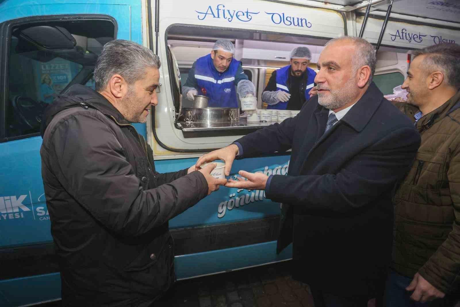 Samsun'da Canik Belediyesi'nden Sıcak Çorba İkramı