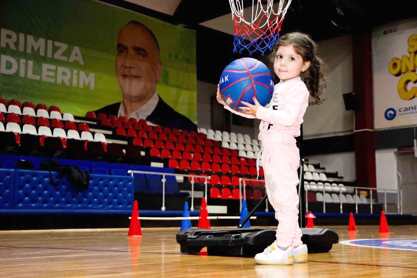 Canik Belediyesi'nden Öğrencilere Yarıyıl Tatili İçin Eğlenceli Etkinlik