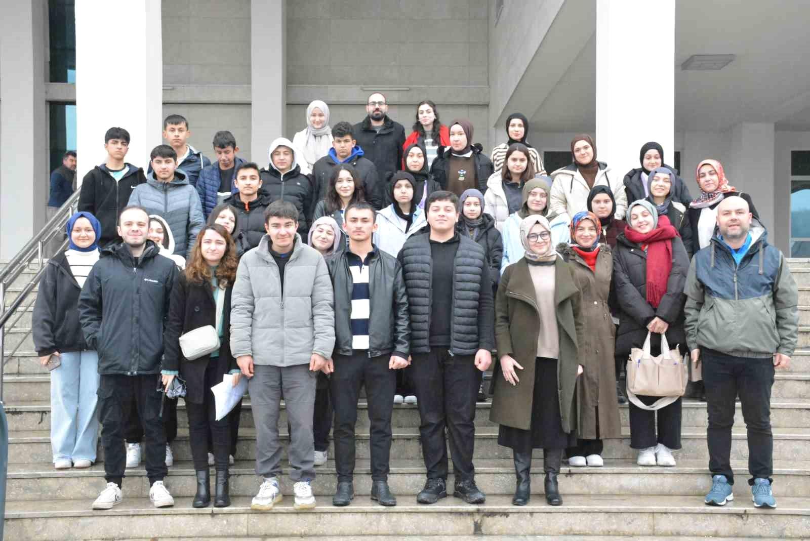 Düzce Üniversitesi'nde Lise Öğrencilerine Yönelik Tanıtım Etkinliği