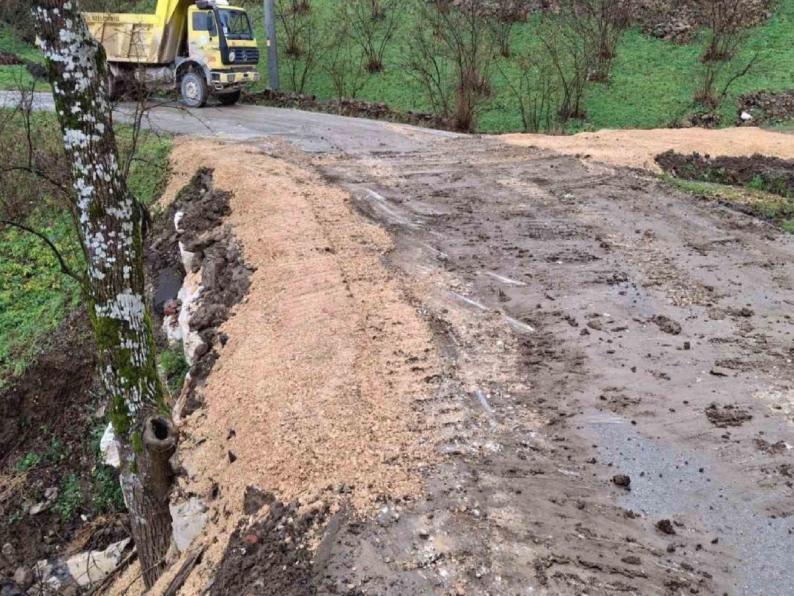 Heyelan Bölgesinde Acil Çalışma Süreci Başladı