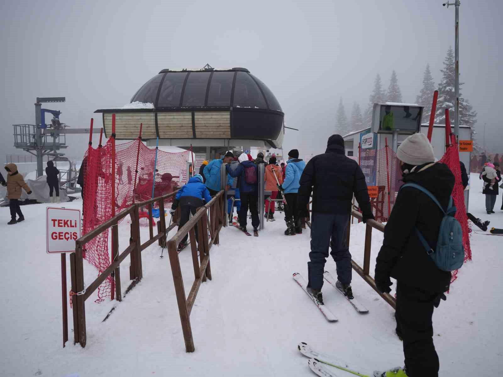 Ilgaz Dağı'nda Yaz Tatili Coşkusu: Yoğun Ziyaretçi Akını