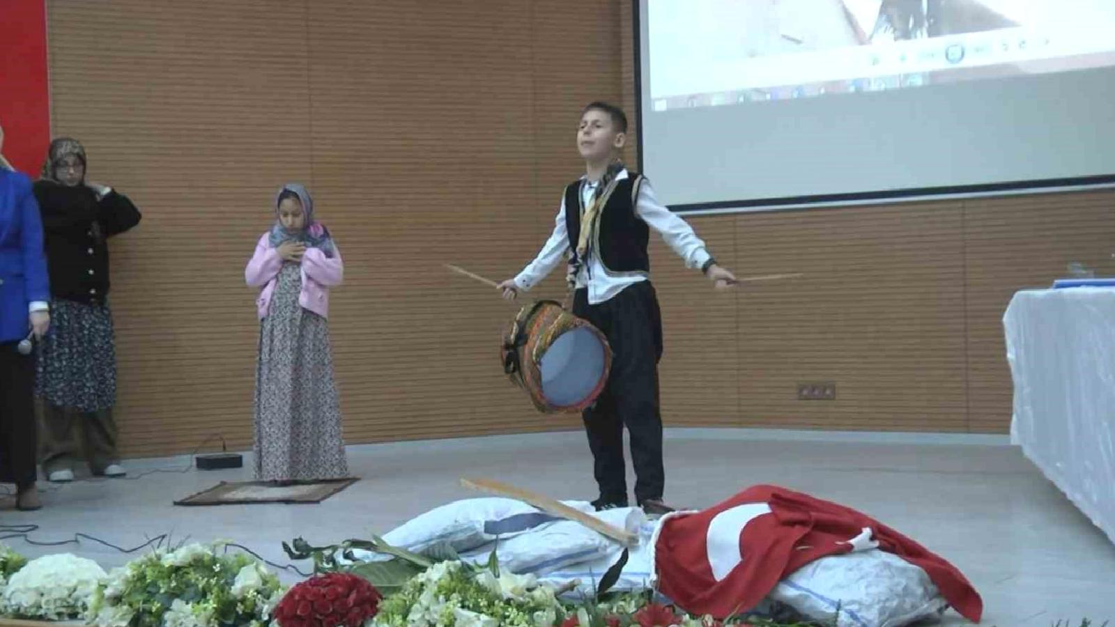 İstiklal Marşı Okuma Yarışması Rize'de Yapıldı