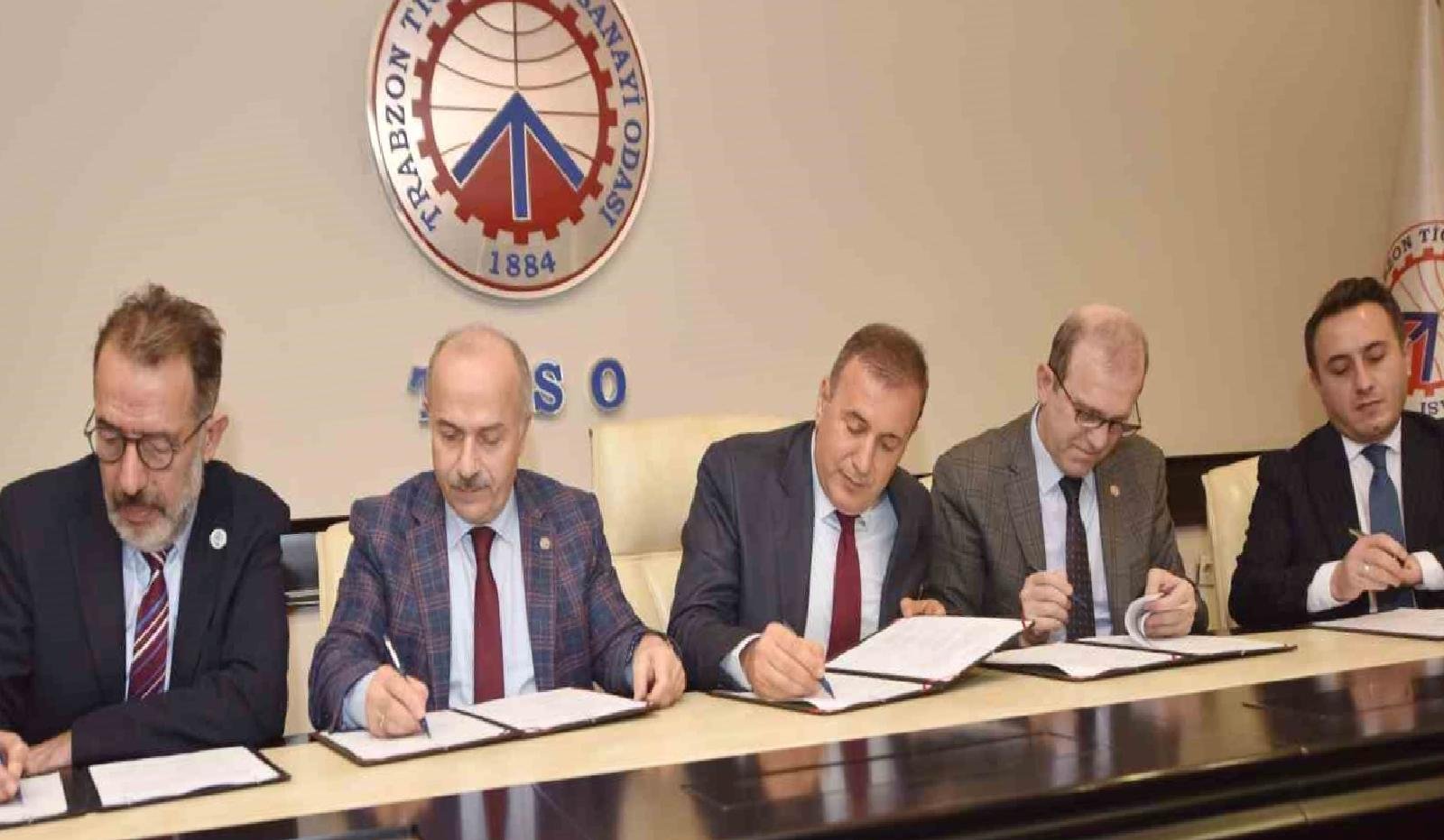 İmza Töreninde Kimler Vardı?