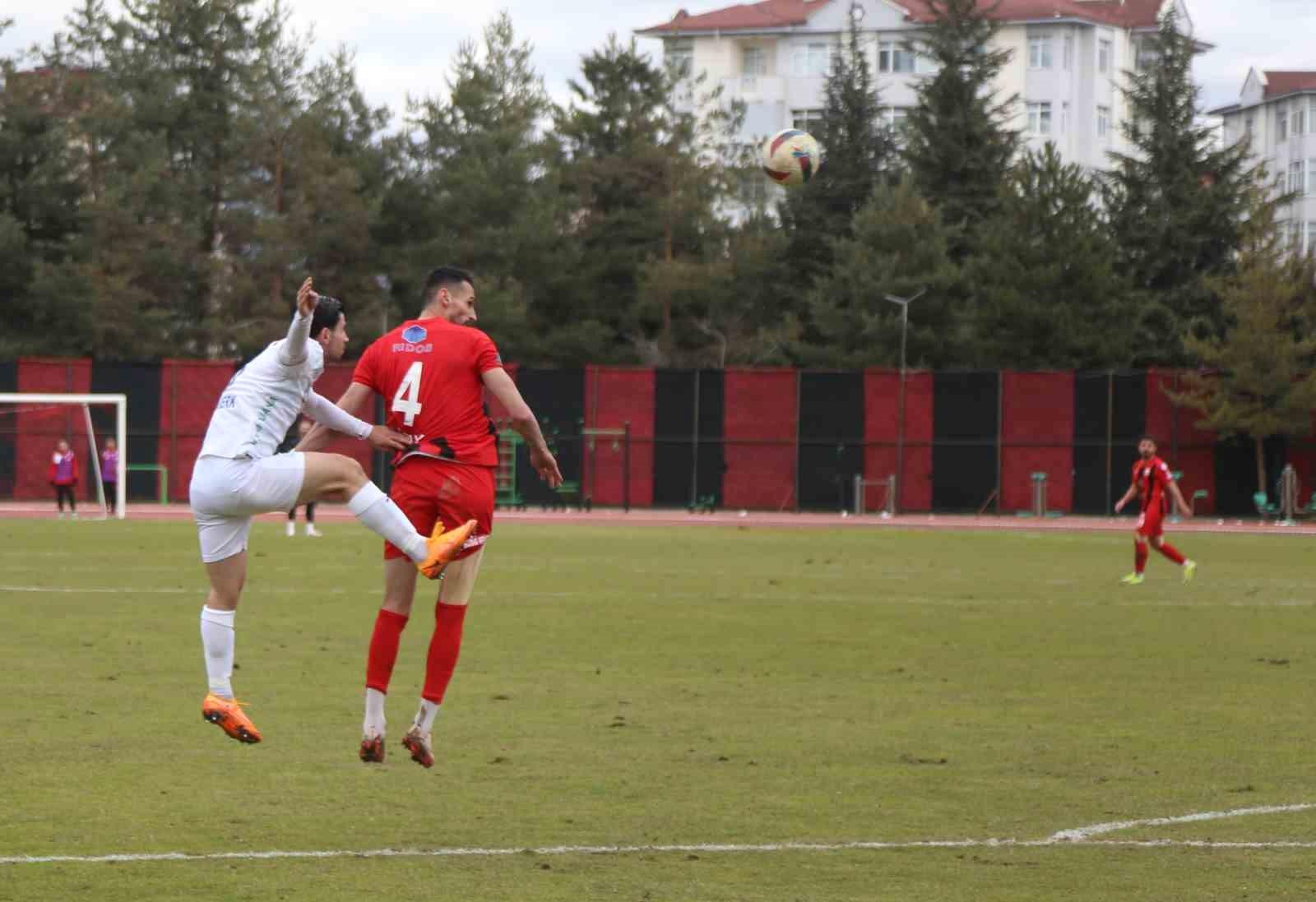 Kastamonuspor, Fethiyespor'u 1-0 Mağlup Ederek Zirveye Yaklaştı