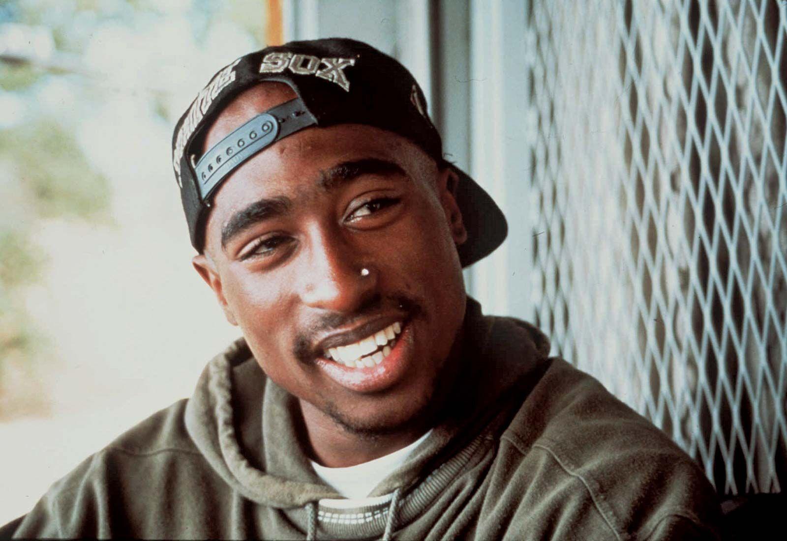 1) Tupac‌ Shakur: Efsanevi Rap Sanatçısı‍ ve Etkisi