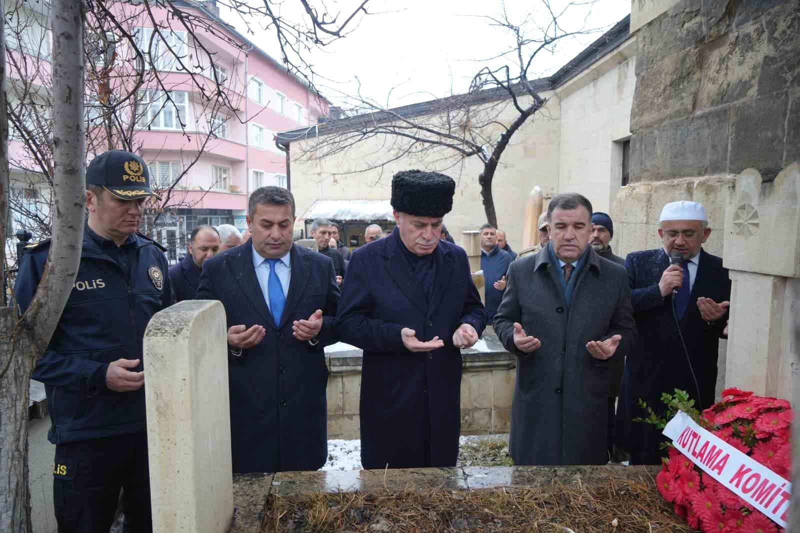 Şehitlere Saygı Durusu