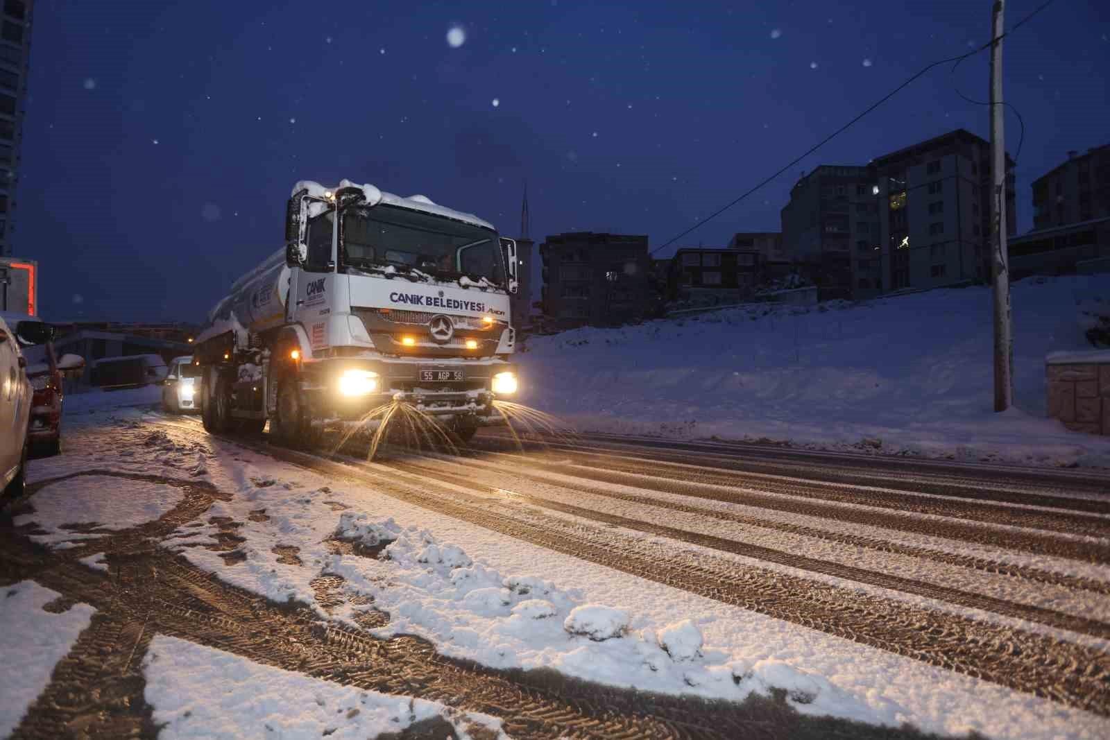 Canik’te MSÜ Sınavı İçin Karla Mücadele Hız Kazandı