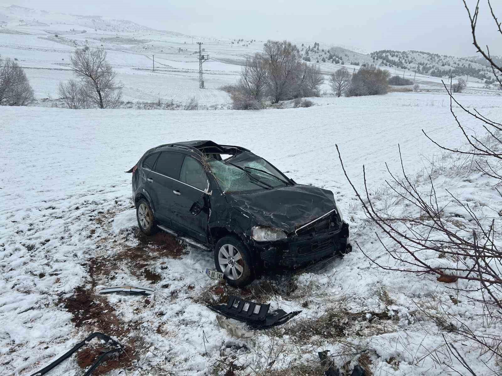 Çorum'da Kaza: Araç Şarampole Yuvarlandı, Bir Yaralı