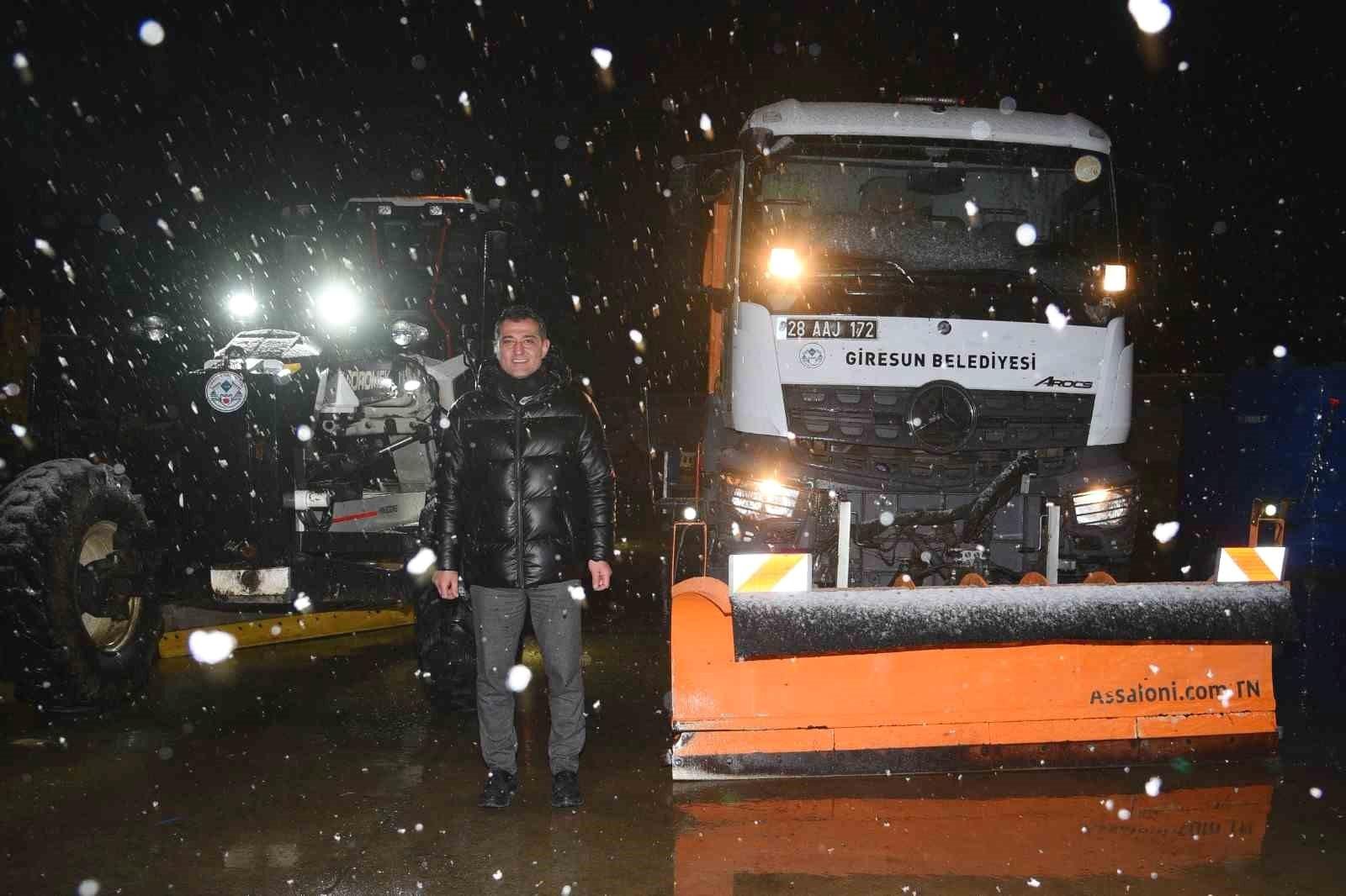 Giresun'da Yoğun Kar Yağışı ile Mücadele Devam Ediyor