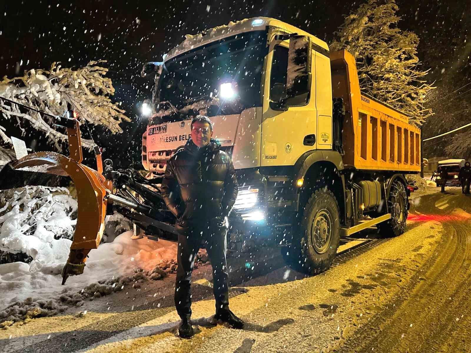 Giresun'da Karla Mücadele Çalışmaları Devam Ediyor