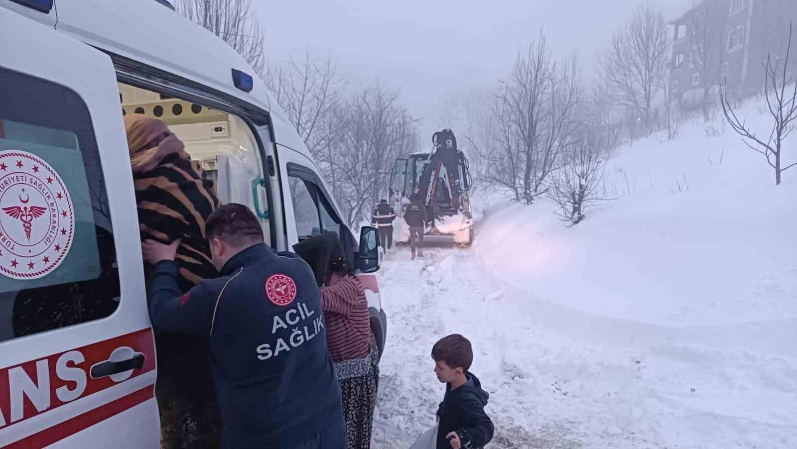 Ordu'da Karla Mücadele Çalışmaları Hız Kesmeden Devam Ediyor