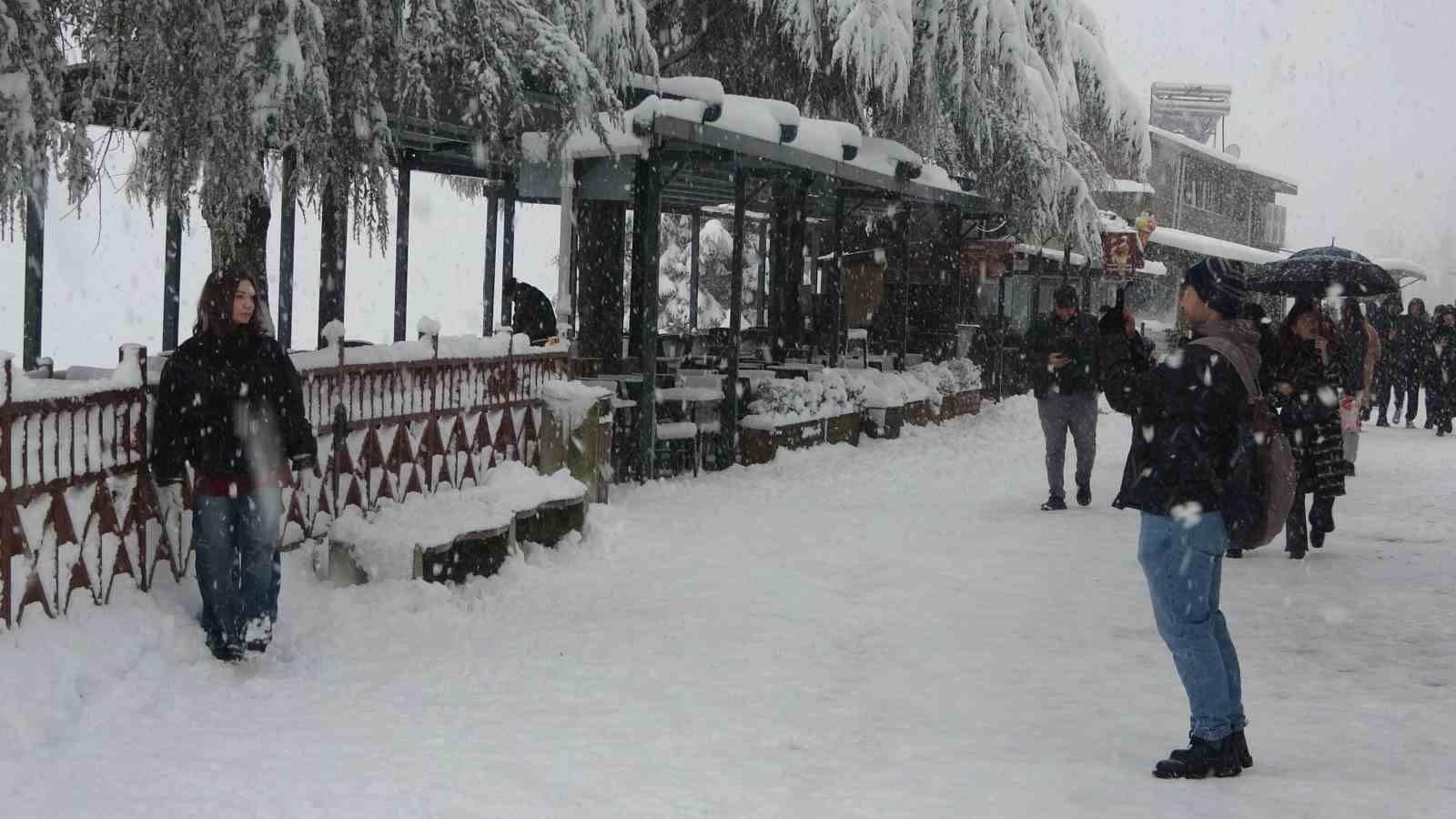 Boztepe'de Kar Eğlencesi