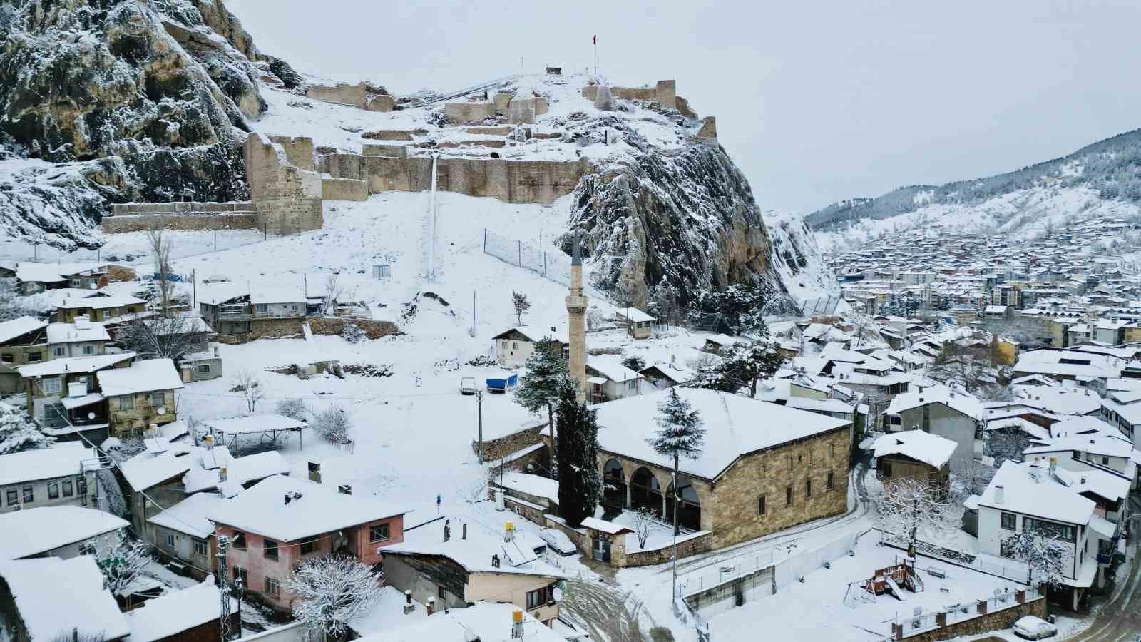 Tokat'ta Beyaz Gelinlik Giyildi, Sokaklar Hüzünle Dolduruldu