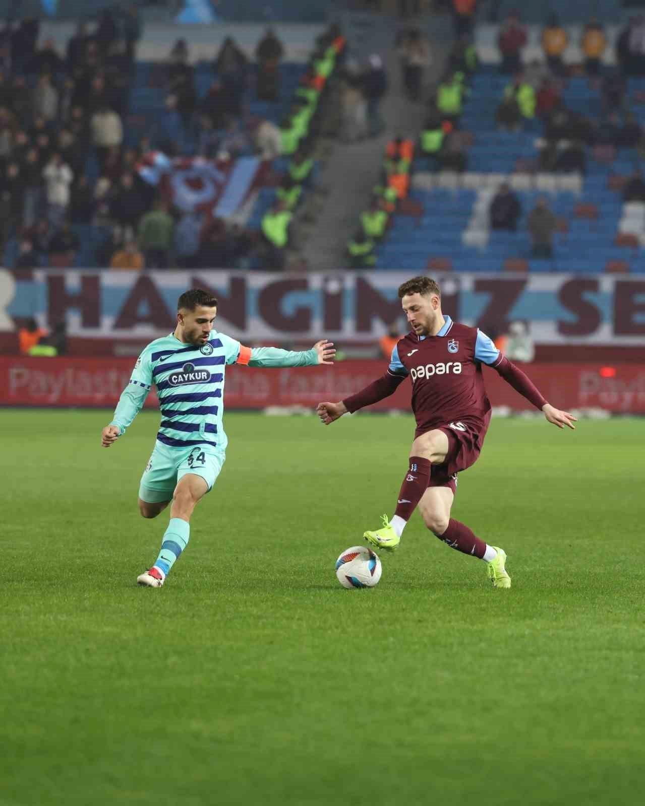 Trabzonspor, Çaykur Rizespor'u 5-2 Geçerek Ziraat Türkiye Kupası'nda İlerliyor