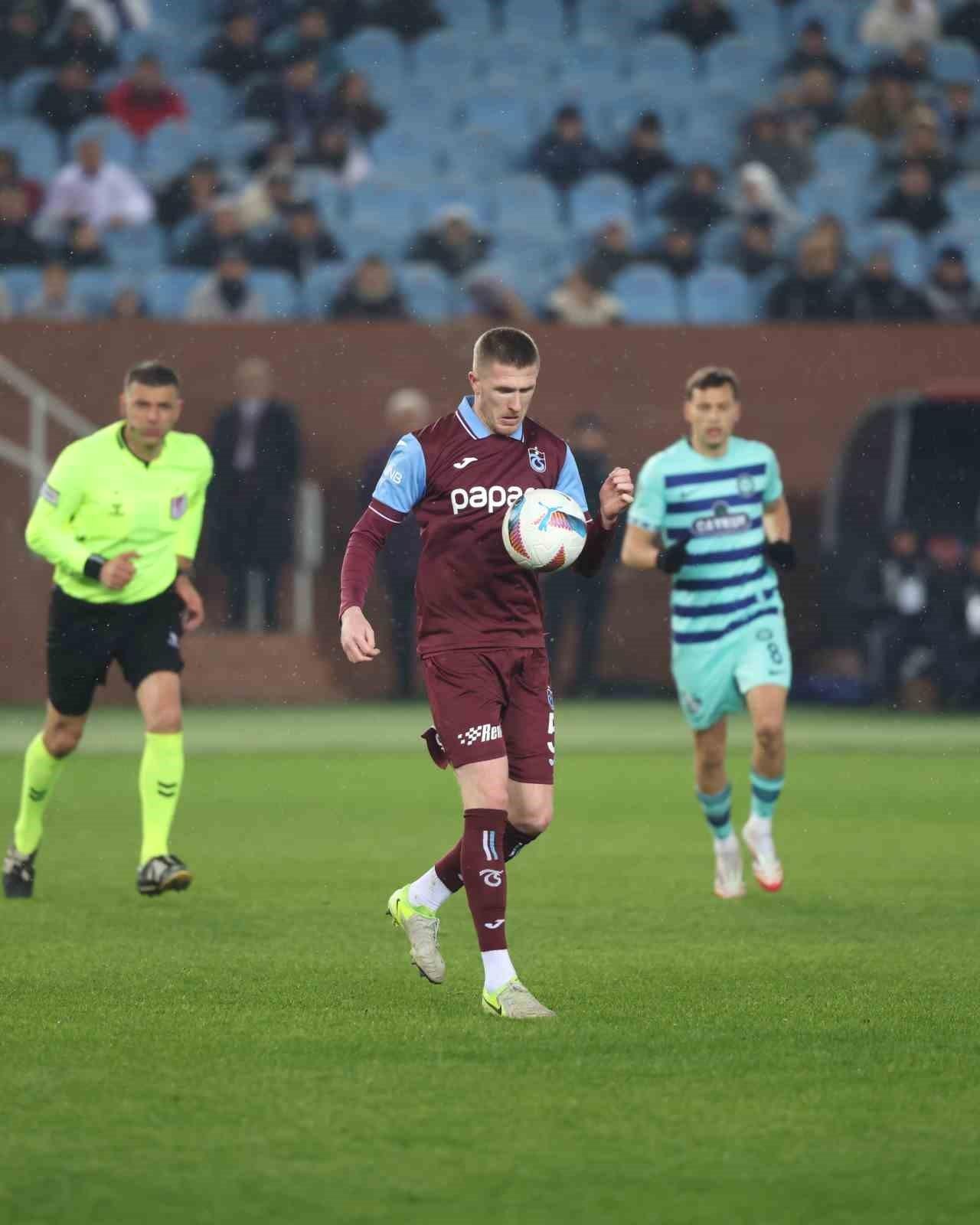 Trabzonspor, Çaykur Rizespor'u 5-2 Geçerek Ziraat Türkiye Kupası'nda İlerliyor