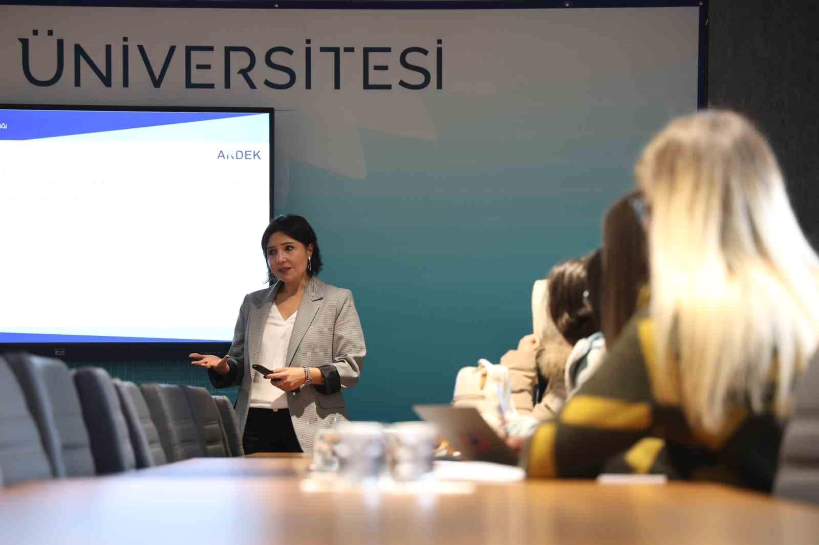 Düzce Üniversitesi'nde Proje Yazma Eğitimi Düzenlendi