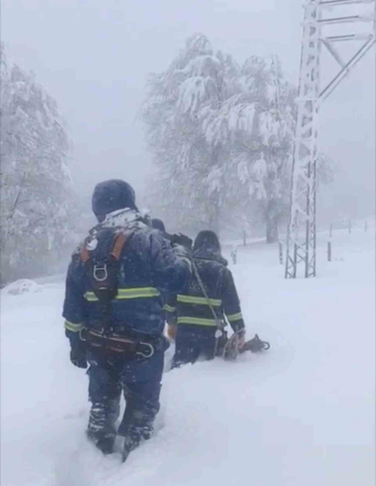 Erbaa'da Zorlu Kış Koşulları ve Elektrik Arızalarıyla Mücadele